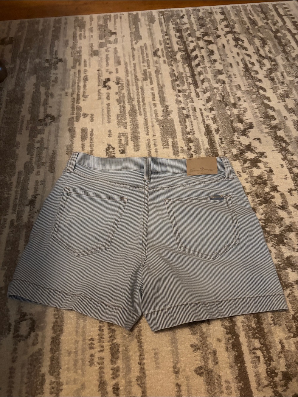 Seven7 Women's Blue Pinstriped Jean Shorts - Picture 4 of 4